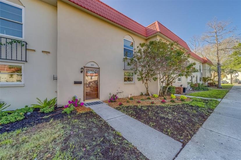 Picture of 2700 Bayshore Boulevard Unit 1E, Dunedin FL 34698