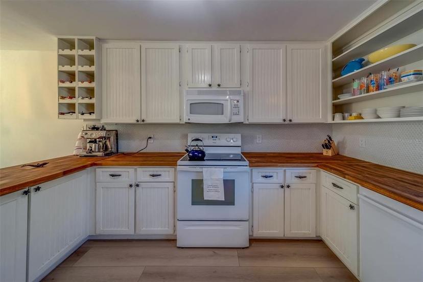 Picture of 2700 Bayshore Boulevard Unit 1E, Dunedin FL 34698