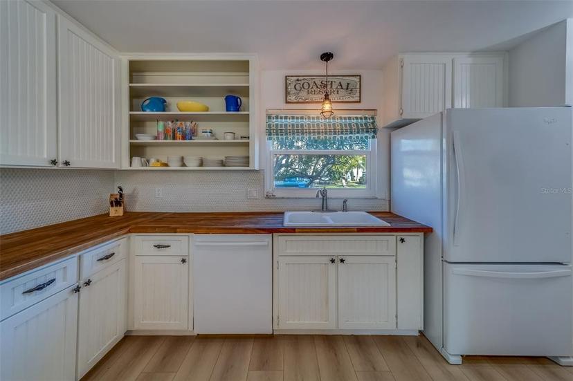 Picture of 2700 Bayshore Boulevard Unit 1E, Dunedin FL 34698