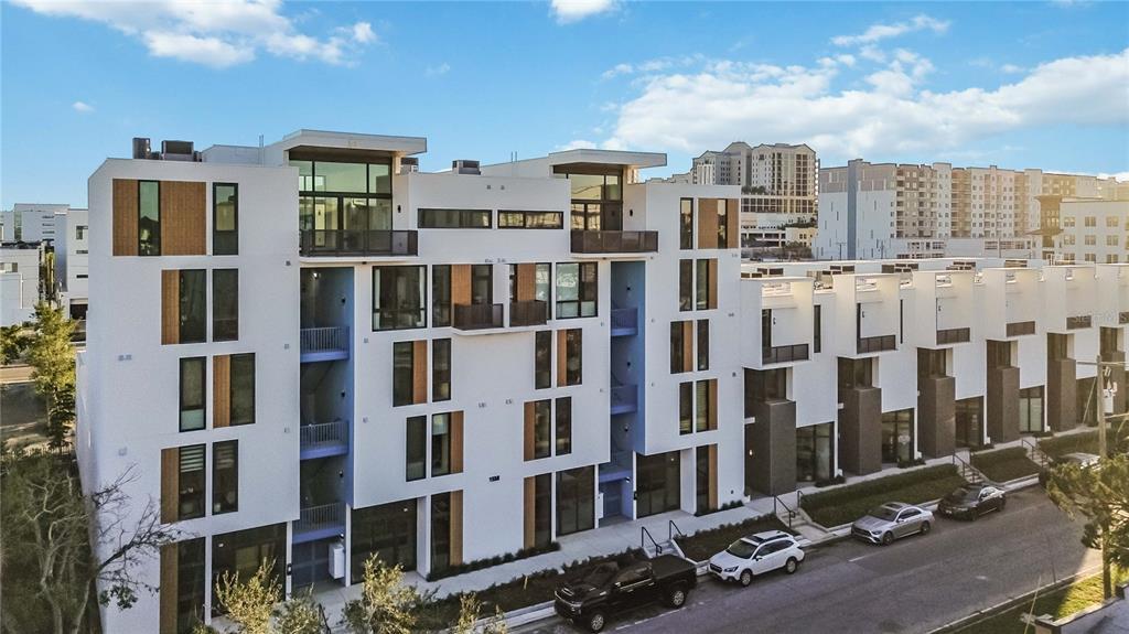 Picture of 1558 4Th Street Unit 208, Sarasota, FL 34236