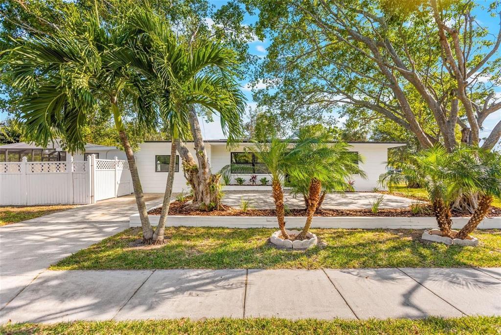 Picture of 1600 Connecticut Avenue Ne, St Petersburg, FL 33703