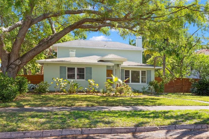 Picture of 2217 Brevard Road Ne, St Petersburg FL 33704