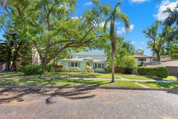 Picture of 2217 Brevard Road Ne, St Petersburg, FL 33704