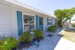 Picture of 6712 W Clifton Street, Tampa, FL 33634