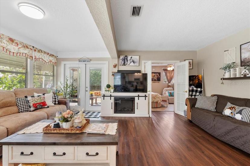 Picture of 903 S Lakeview Avenue, Bartow FL 33830
