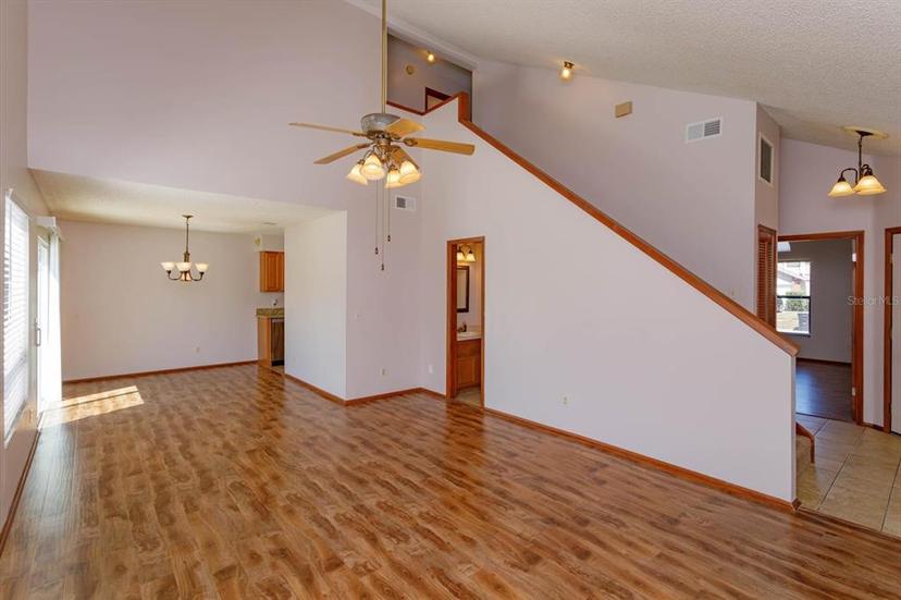 Picture of 10020 Creekwater Boulevard, Orlando FL 32825