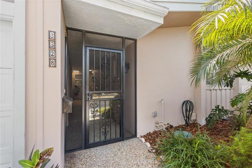 Picture of 3328 Dartmouth Lane Unit 1012, Sarasota FL 34239