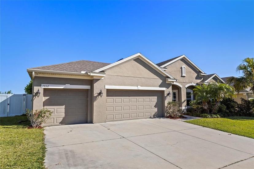 Picture of 3032 Zander Drive, Grand Island FL 32735