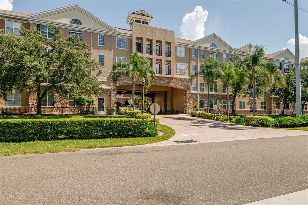 Picture of 4221 W Spruce Street Unit 2205, Tampa, FL 33607