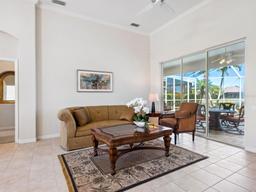Picture of 867 Macaw Circle, Venice, FL 34285