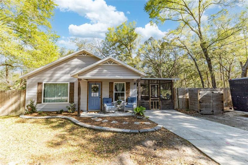 Picture of 13 Bay Court Run, Ocklawaha FL 32179