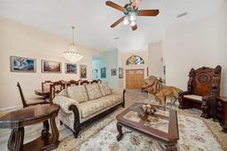 Picture of 365 N Spaulding Cove, Lake Mary, FL 32746