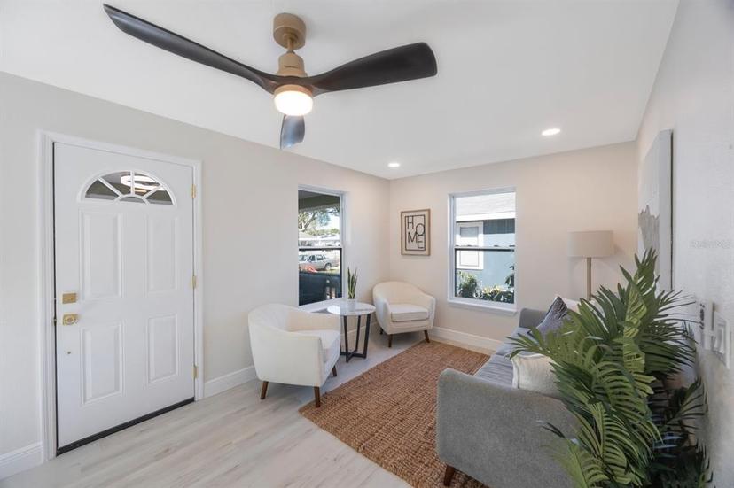 Picture of 1160 36Th Avenue N, St Petersburg FL 33704