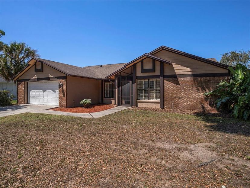 Picture of 2412 Arborwood Drive, Valrico FL 33596