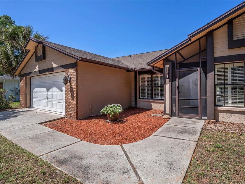 Picture of 2412 Arborwood Drive, Valrico FL 33596