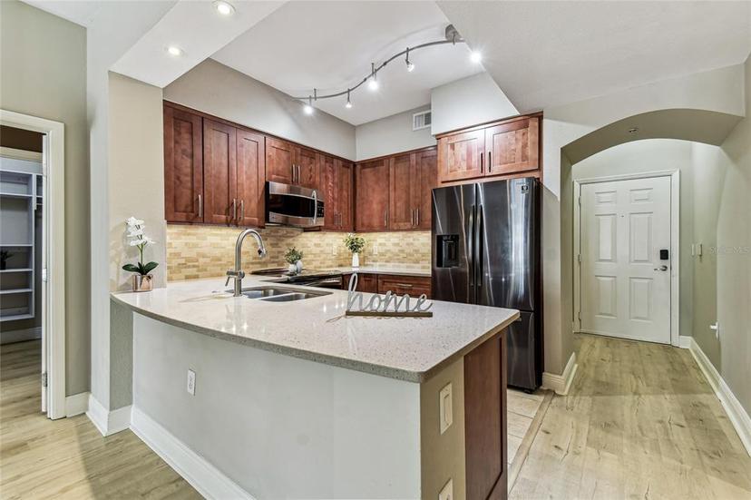 Picture of 100 4Th Avenue S Unit 220, St Petersburg FL 33701