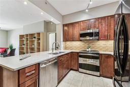 Picture of 100 4Th Avenue S Unit 220, St Petersburg, FL 33701