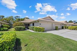 Picture of 7205 Wood Creek Drive Unit 16, Sarasota, FL 34231