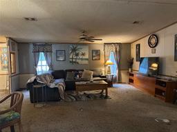 Picture of 9324 Cr 647B, Bushnell, FL 33513