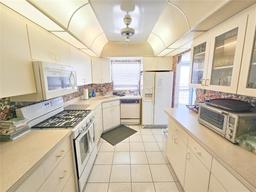 Picture of 6020 Shore Boulevard S Unit 902, Gulfport, FL 33707