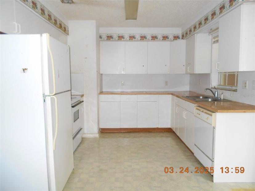 Picture of 306 NE 5 Street, Chiefland FL 32626