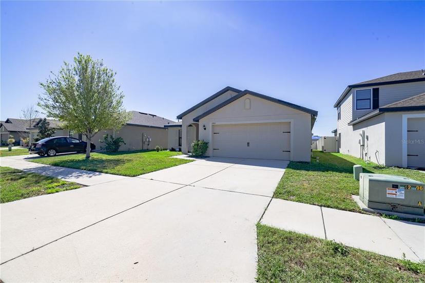 Picture of 1001 Culbreath Green Court, Ruskin FL 33570