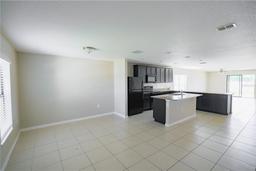 Picture of 1001 Culbreath Green Court, Ruskin, FL 33570