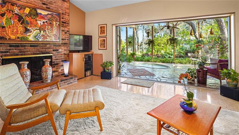 Picture of 5670 11Th Street S, St Petersburg FL 33705