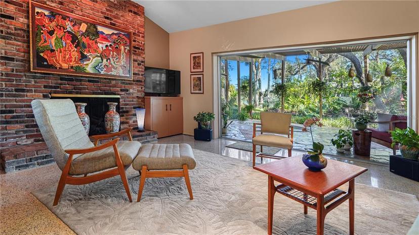 Picture of 5670 11Th Street S, St Petersburg FL 33705