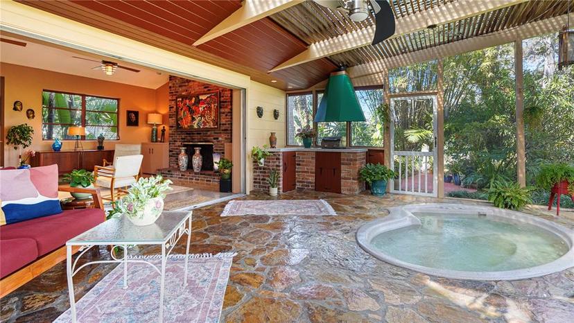 Picture of 5670 11Th Street S, St Petersburg FL 33705