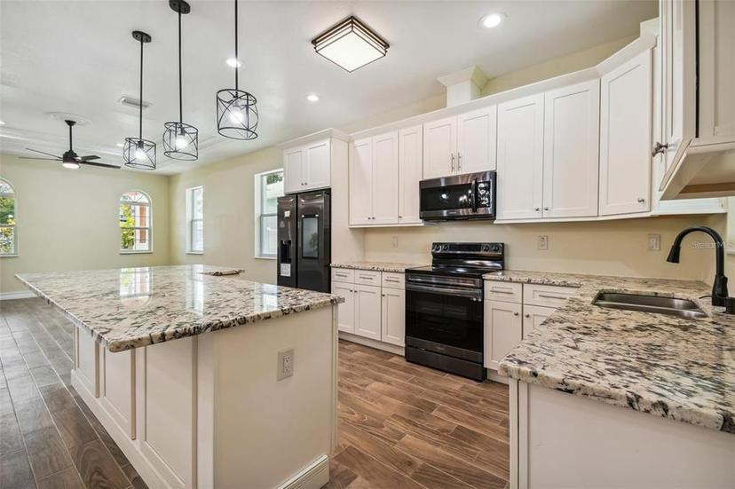 Picture of 4205 57Th Avenue N, St Petersburg FL 33714