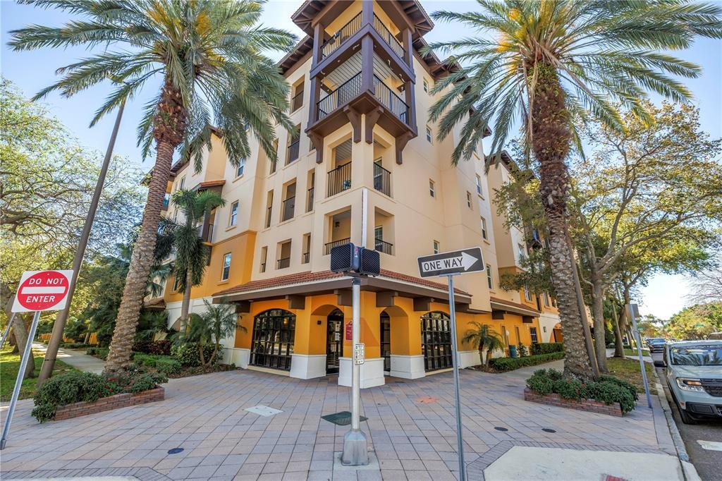Picture of 100 4Th Avenue S Unit 207, St Petersburg, FL 33701
