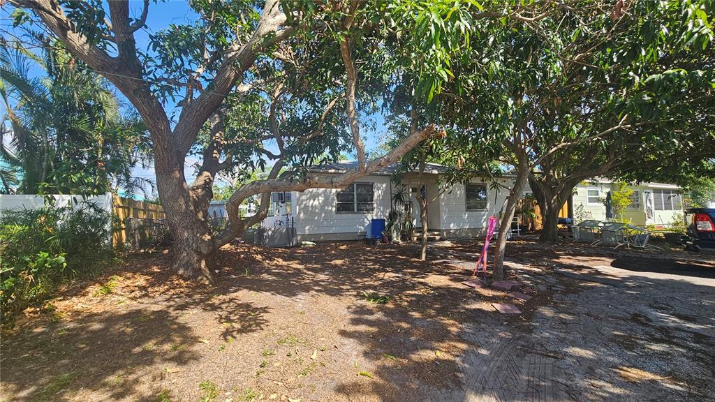 Picture of 714 Gray Street S, Gulfport, FL 33707