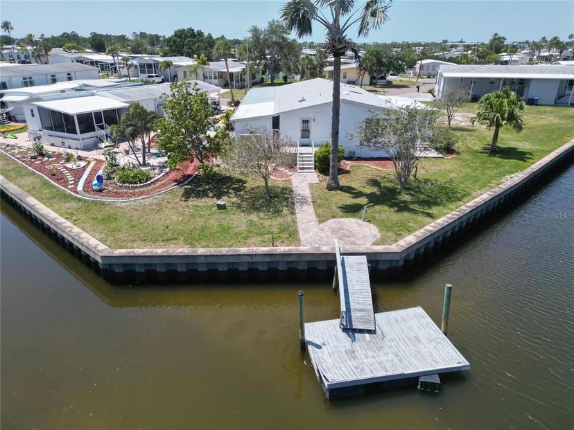 Picture of 131 E Saint Annes Circle, Apollo Beach FL 33572