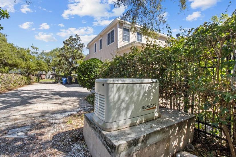 Picture of 3010 82Nd Way N, St Petersburg FL 33710