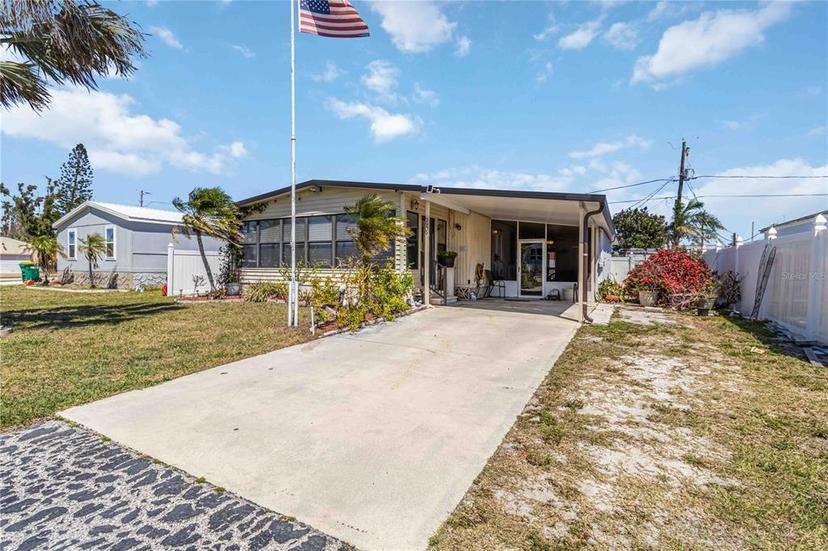 Picture of 2909 Holly Avenue, Englewood FL 34224