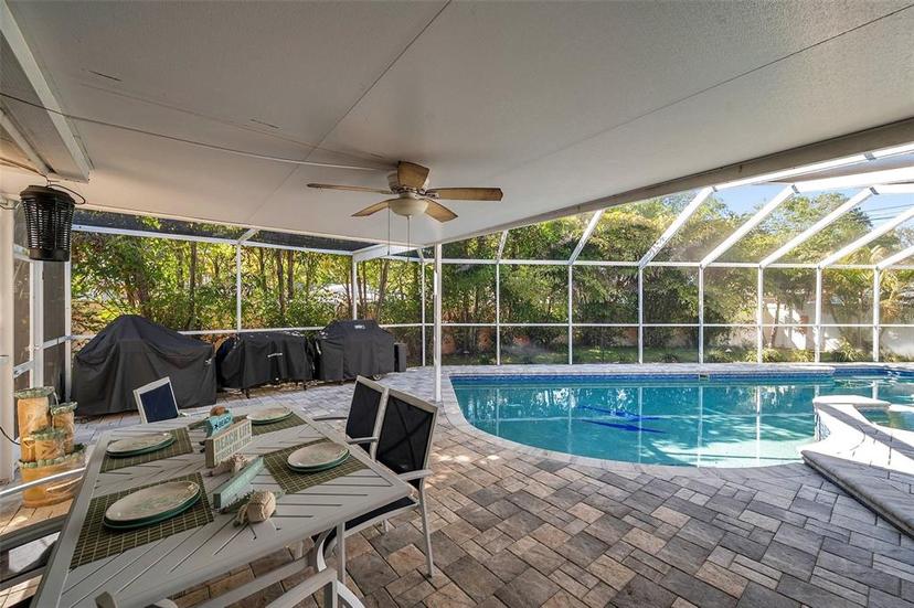 Picture of 865 48Th Avenue N, St Petersburg FL 33703