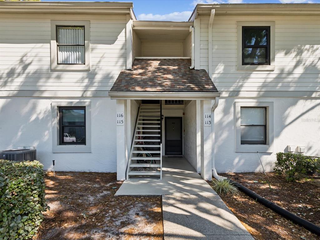 Picture of 114 Meadow Lane Unit 114, Oldsmar, FL 34677