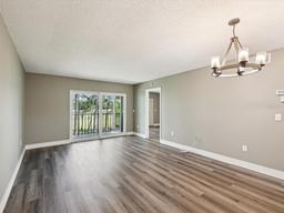 Picture of 106 Meadow Lane Unit 106, Oldsmar, FL 34677