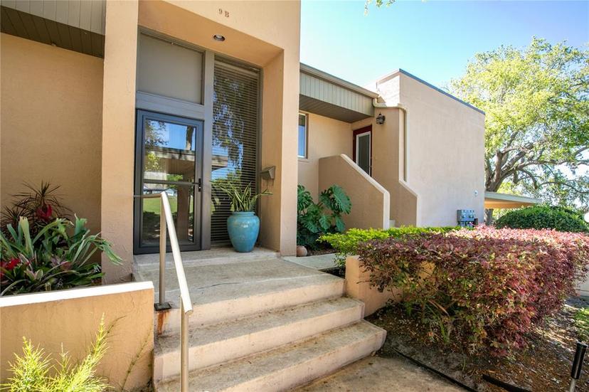 Picture of 601 W Old Us Highway 441 Unit 9B, Mount Dora FL 32757