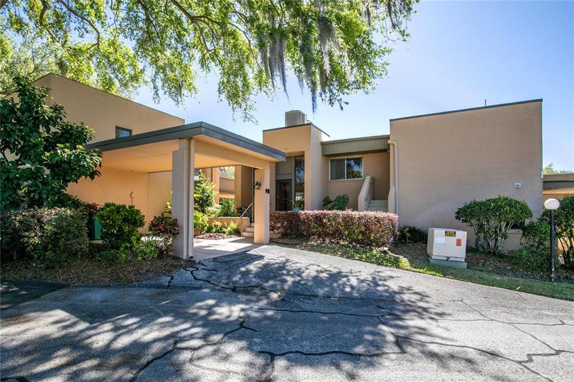 Picture of 601 W Old Us Highway 441 Unit 9B, Mount Dora FL 32757