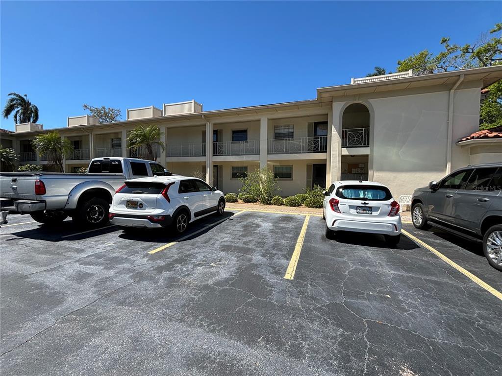 Picture of 19029 Us Highway 19 N Unit 2-12, Clearwater, FL 33764