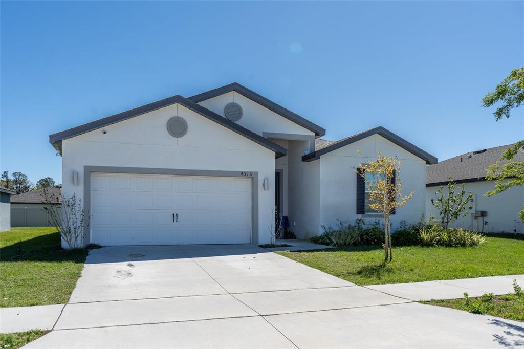 Picture of 4316 Carrabelle River Lane, Lakeland, FL 33811
