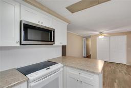 Picture of 504 Skyline Drive E, Lakeland, FL 33801