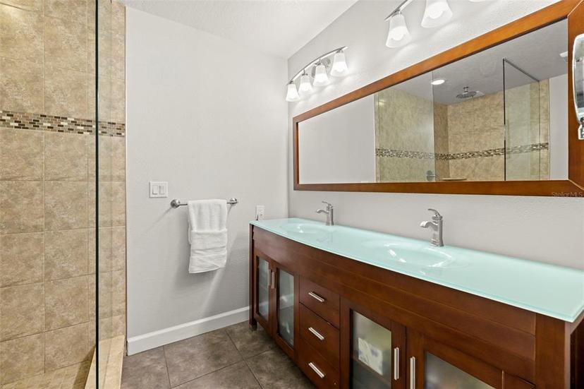 Picture of 5803 Myrtle Lane, Tampa FL 33625