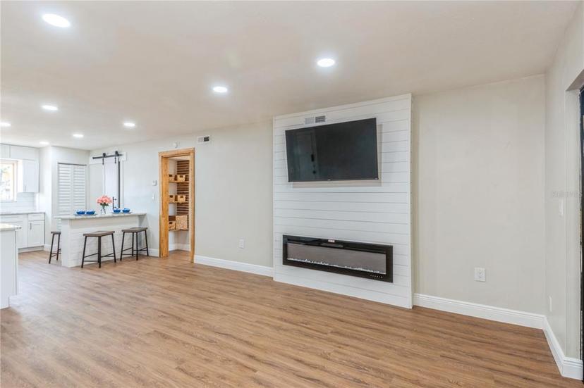 Picture of 1000 Lake Of The Woods Boulevard Unit 103H, Casselberry FL 32730