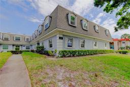 Picture of 1727 Belleair Forest Drive Unit A, Belleair, FL 33756