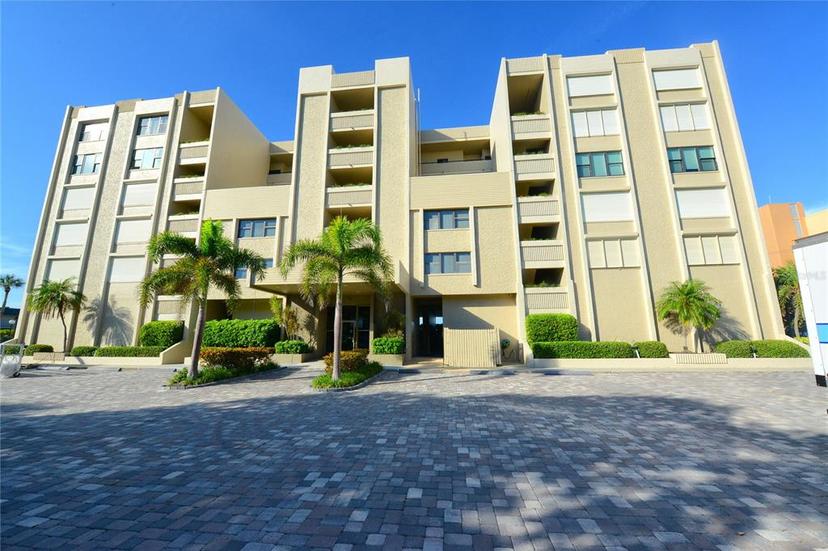 Picture of 2675 Gulf Of Mexico Drive Unit 403, Longboat Key FL 34228