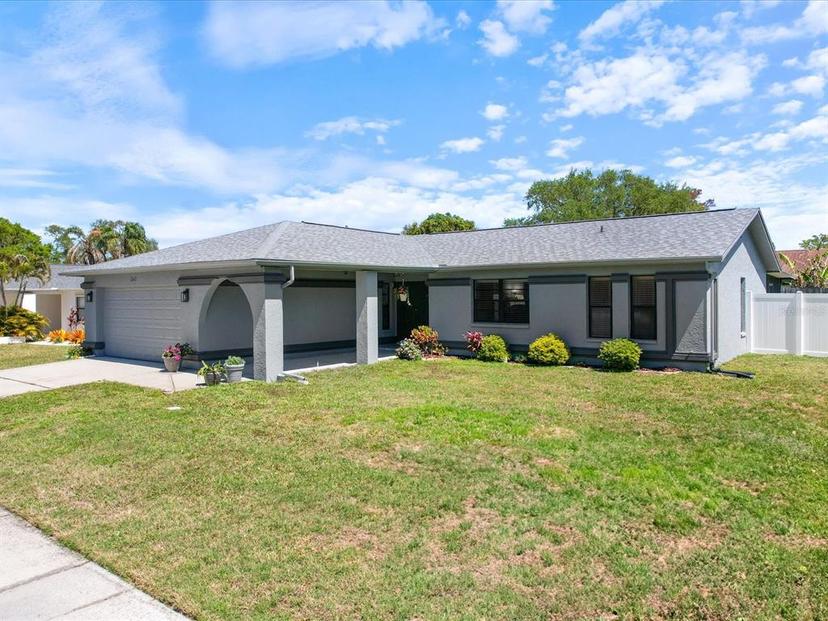 Picture of 2642 Bellhurst Drive, Dunedin FL 34698