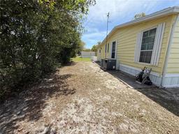 Picture of 7358 First Loop Avenue, Brooksville, FL 34613